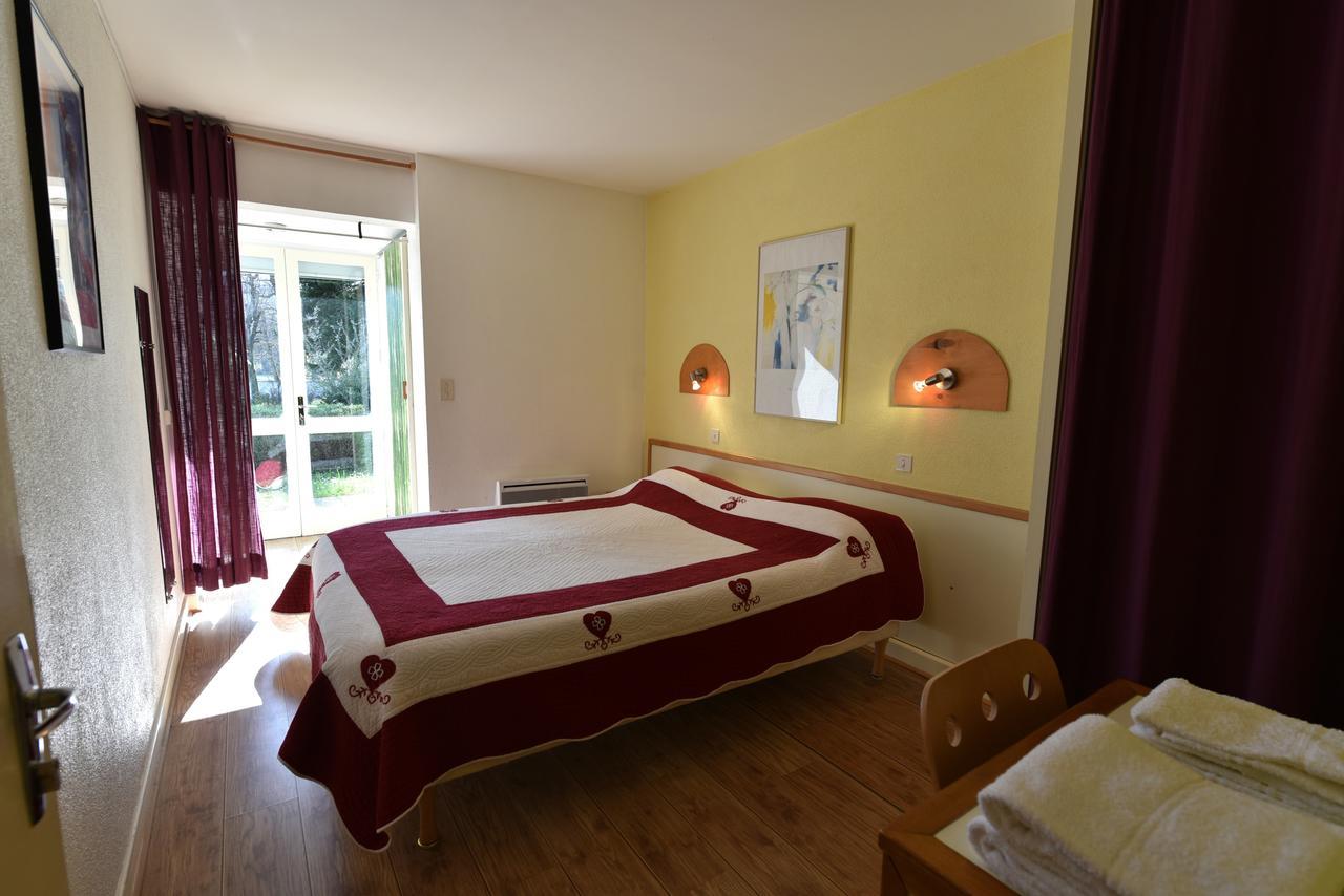 Les Lodges Du Lac Saint-Alban-de-Montbel Zimmer foto